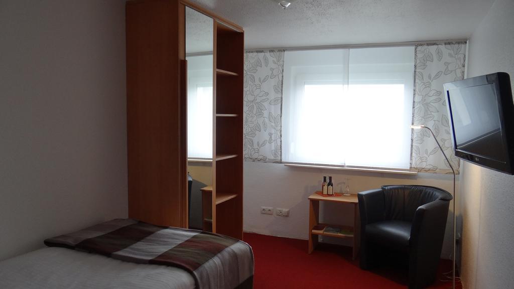 Hotel Elysee Seligenstadt Rum bild